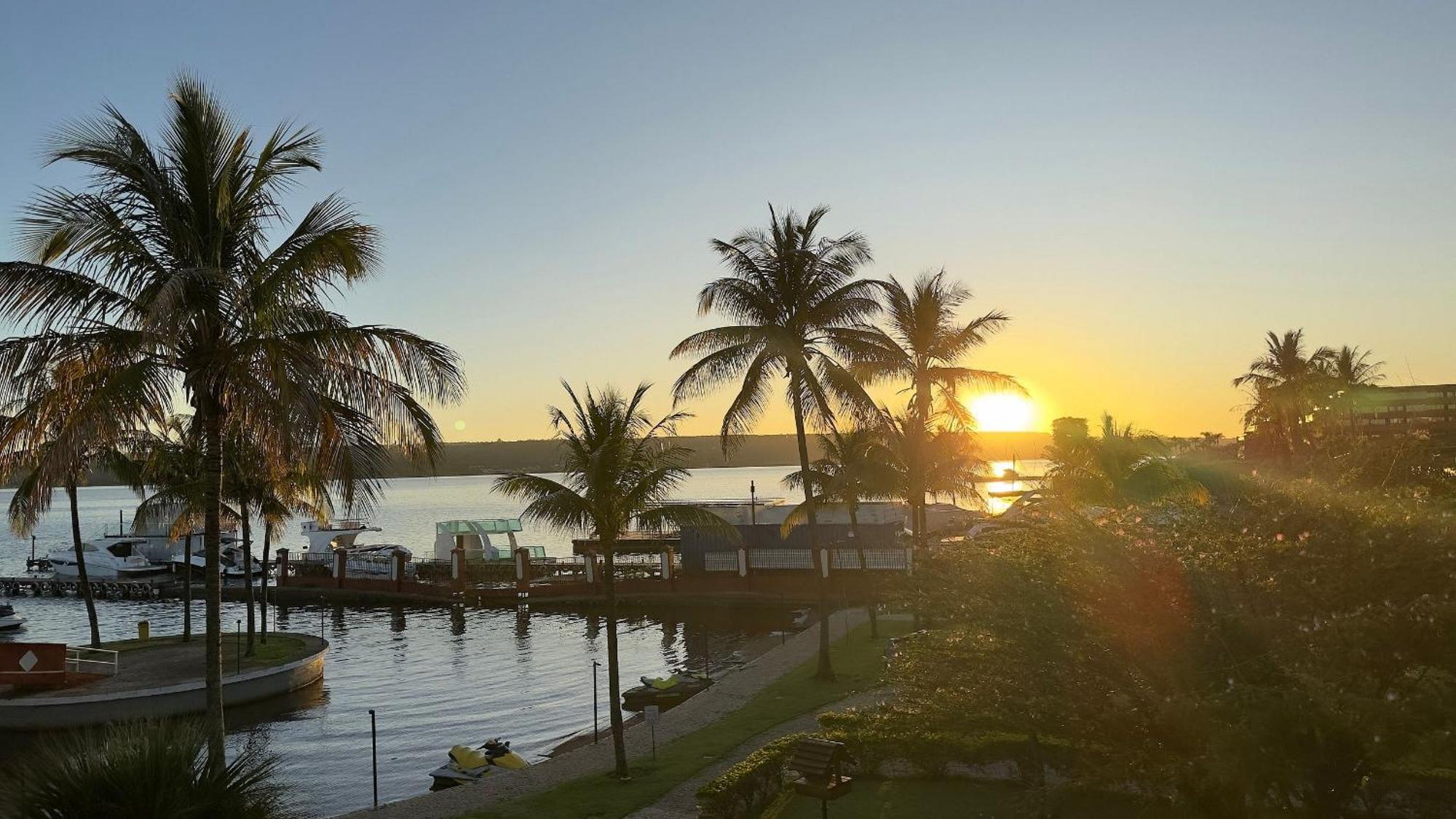 Apartamento Lindo Com Vista Lago Brasília Luaran gambar